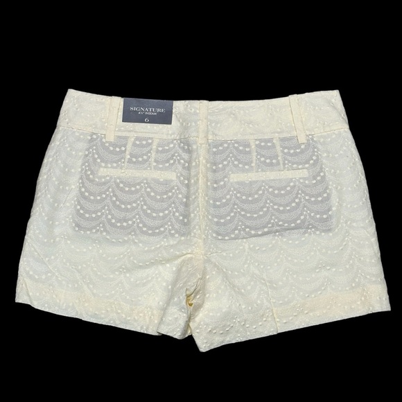 Women's Ann Taylor Signature 6 Small 4” Shorts Chino Khakis Lace Ivory Cream NWT - Picture 4 of 10